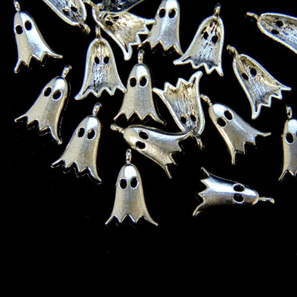 15 Pcs - 20mm Tibetan Silver Ghost Halloween Charms Spooky Gothic Jewellery M169