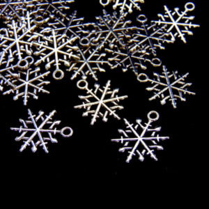 20 Pcs - Tibetan Silver Snowflake Charm 19mm Pendant Xmas Snow Festive J84