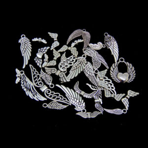 35g x Assorted Tibetan Silver Random Mixed Angel Wing Charms Jewellery O12