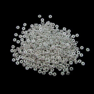 500 Pcs - 4mm Silver Plated Daisy Flowers Spacer Beads Jewellery Craft G53
